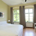 Herrenhaus App.02 *