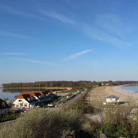 Apartment Herrenhaus App.02 *