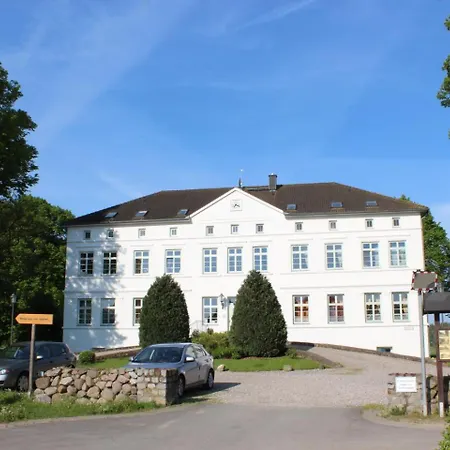 Apartment Herrenhaus App.02 Blengow